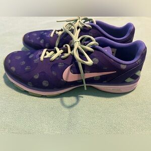 Gently used Women’s Nike Dual Fusion TR